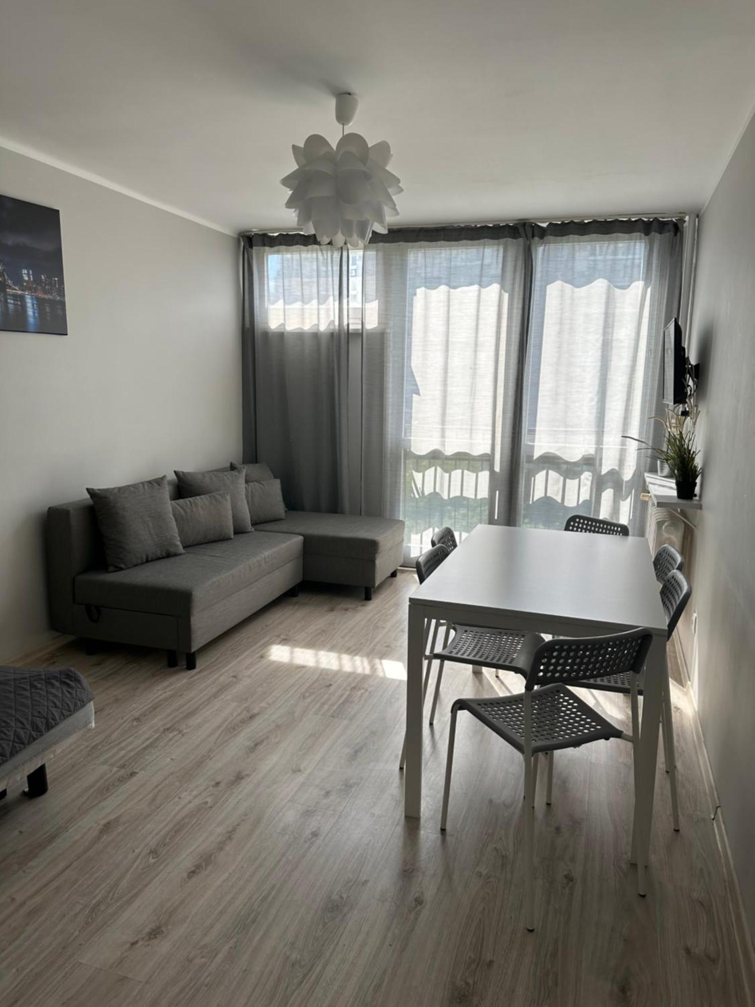 Coser Apartamenty Grzybowska Varsóvia Exterior foto