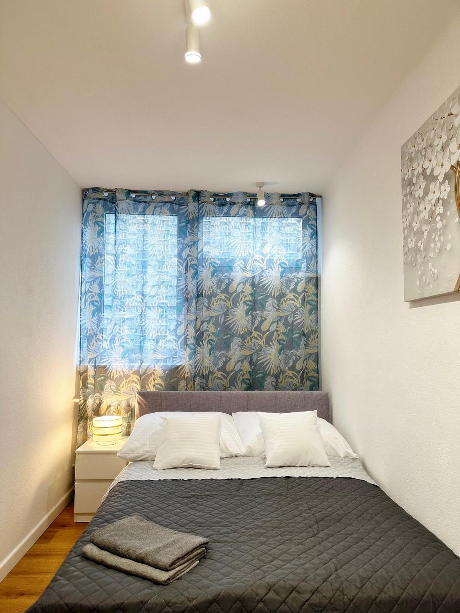Coser Apartamenty Grzybowska Varsóvia Exterior foto